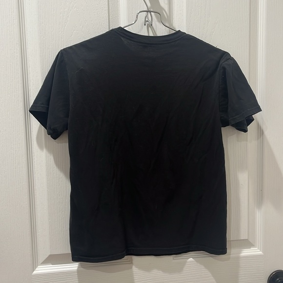 Jurassic World boys shirt
Size M
Gently used. 
#401A - Picture 2 of 4